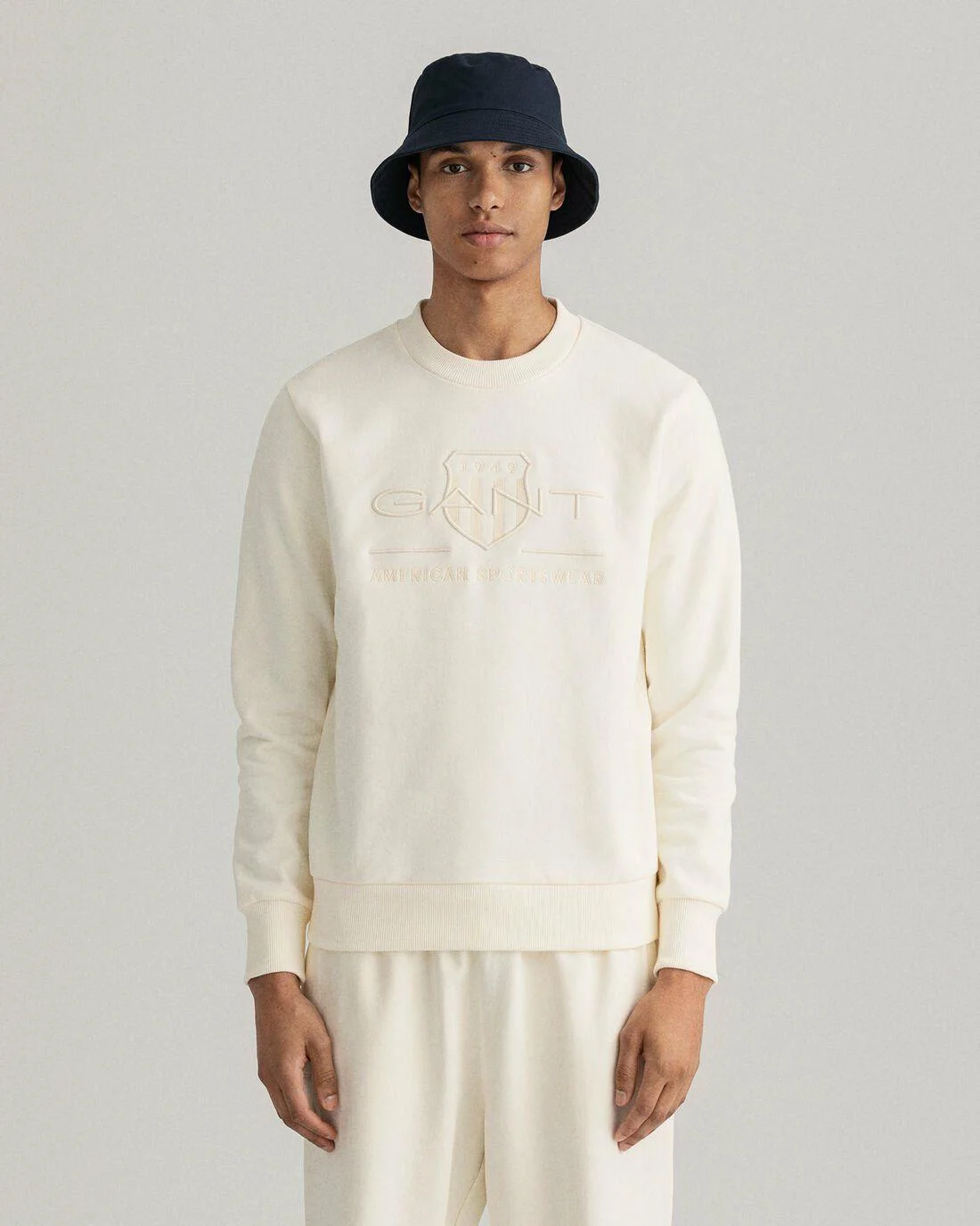 Hoodies And Sweats | Mens GANT Tonal Archive Shield Crew Neck Sweatshirt Eggshell